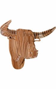 Tyr i valnød Vægdekoration